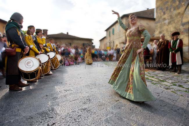 Monteriggioni: La Festa Medievale